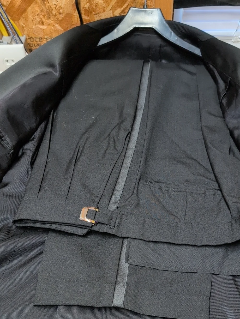 Giorgio Bissoni Black Men's Tuxedo ( 44R x 40x 29)